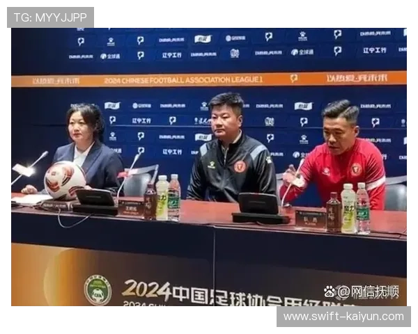 中国记者独家采访外国足球巨星 探索他们在中国的足球梦想与未来规划