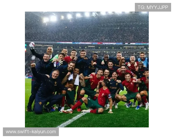 足球球星穿着7号球衣展现独特风采瞬间集锦 足球球星穿着7号球衣展现独特风采瞬间集锦